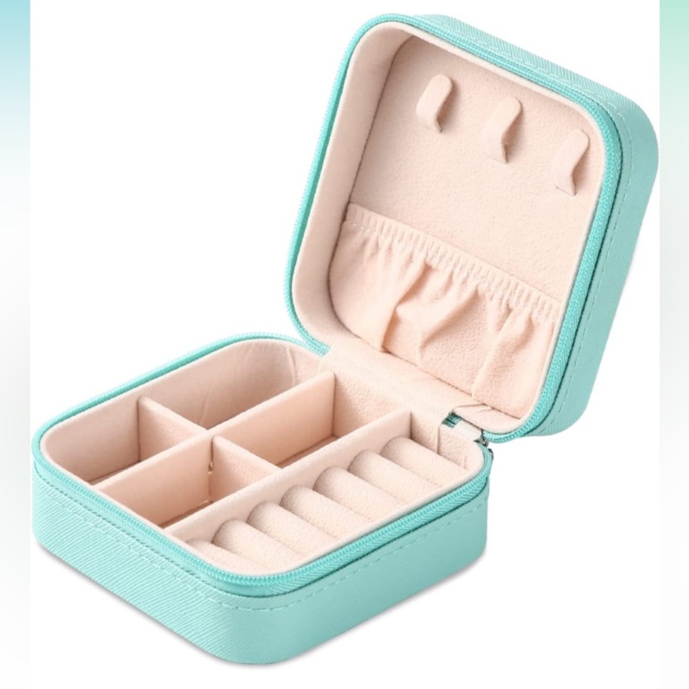 ๐ Teal Blue Jewelry Travel Box ๐ - Picture 1 of 5